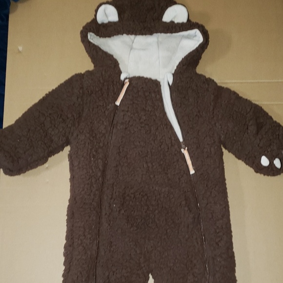 Weatherproof Other - Bear Baby pram weatherproof brand 18m